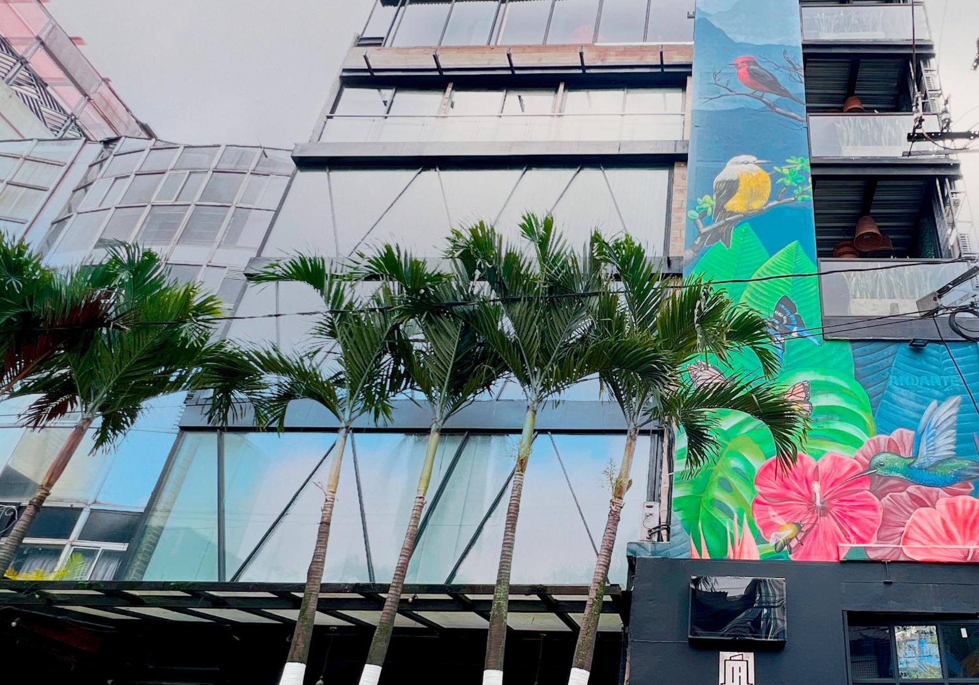 Hotel Lleras Medellin Bagian luar foto