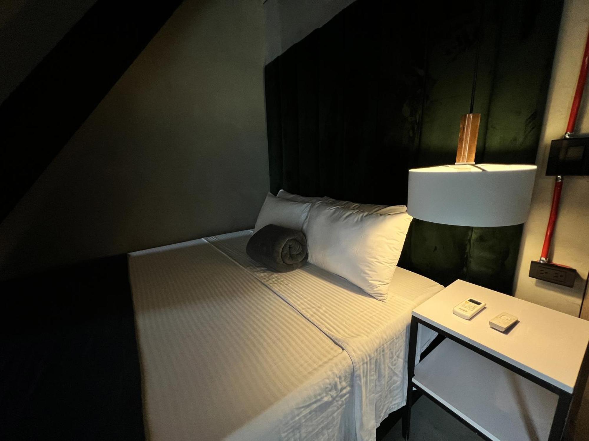 Hotel Lleras Medellin Bagian luar foto