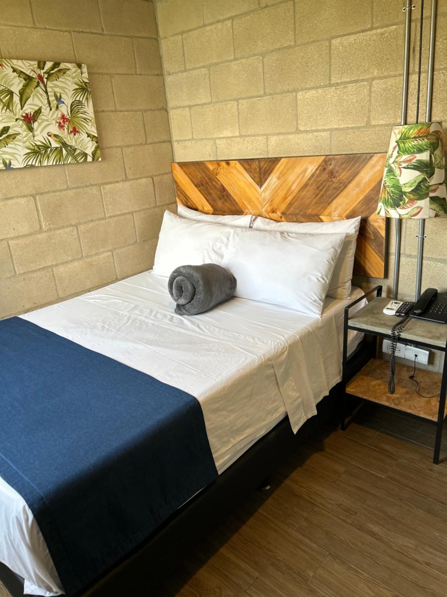 Hotel Lleras Medellin Bagian luar foto