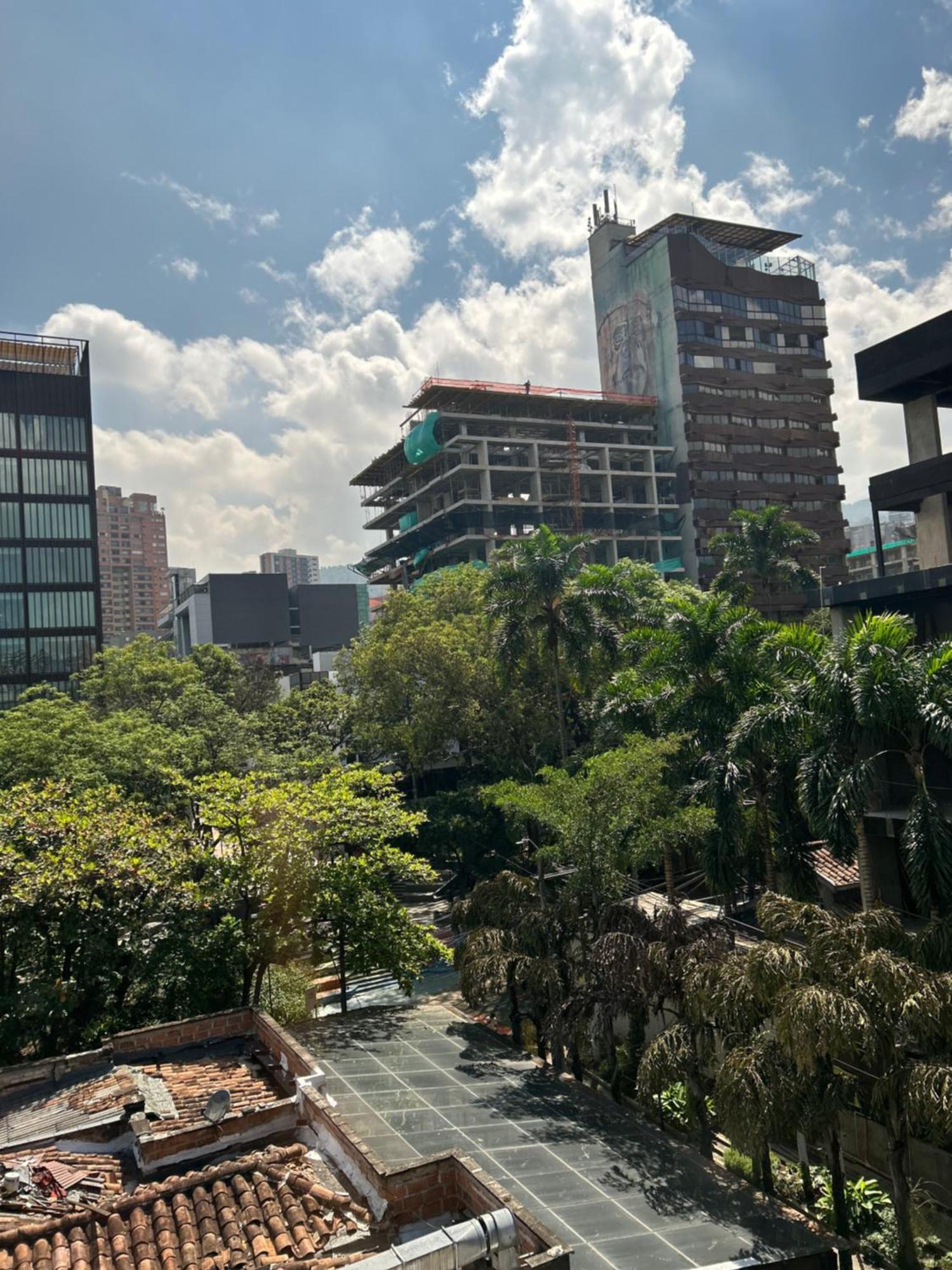 Hotel Lleras Medellin Bagian luar foto