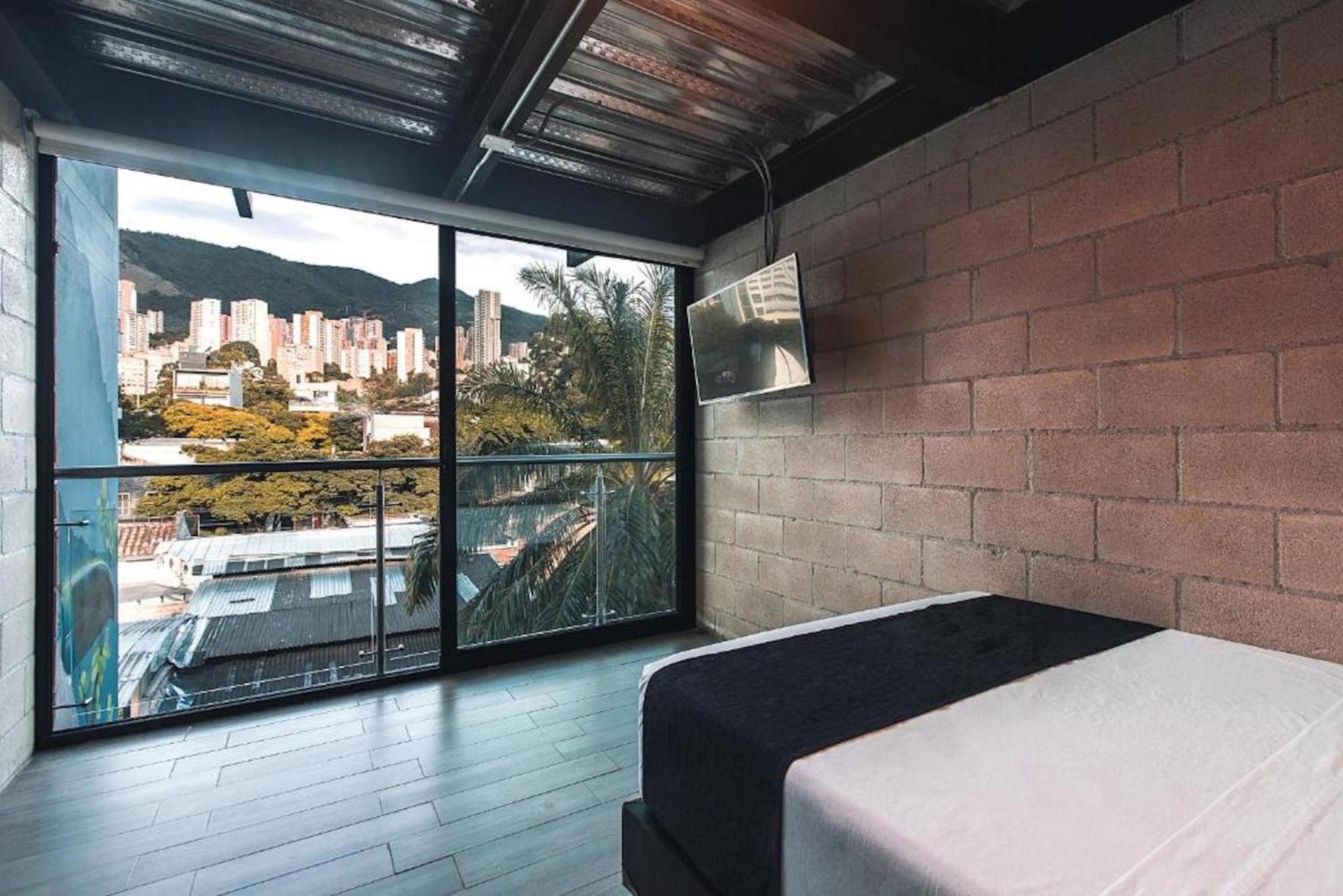 Hotel Lleras Medellin Bagian luar foto